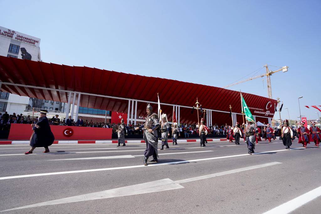 İmamoğlu 30 Ağustos'ta konuştu: Cumhuriyet'e ve Atatürk'e layık bireyler olmayı inşallah başarırız 21